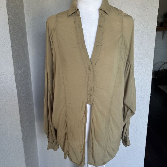 Urban Outfitters UO Viscose Genesis Split-Hem Blouse - size S - Picture 5 of 11